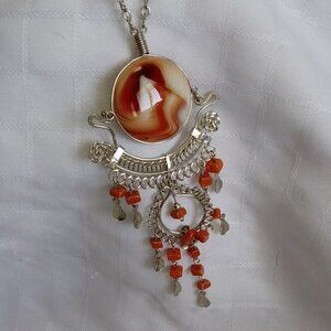 Vintage persian silver necklace with magnificent agate and the prettiest chain